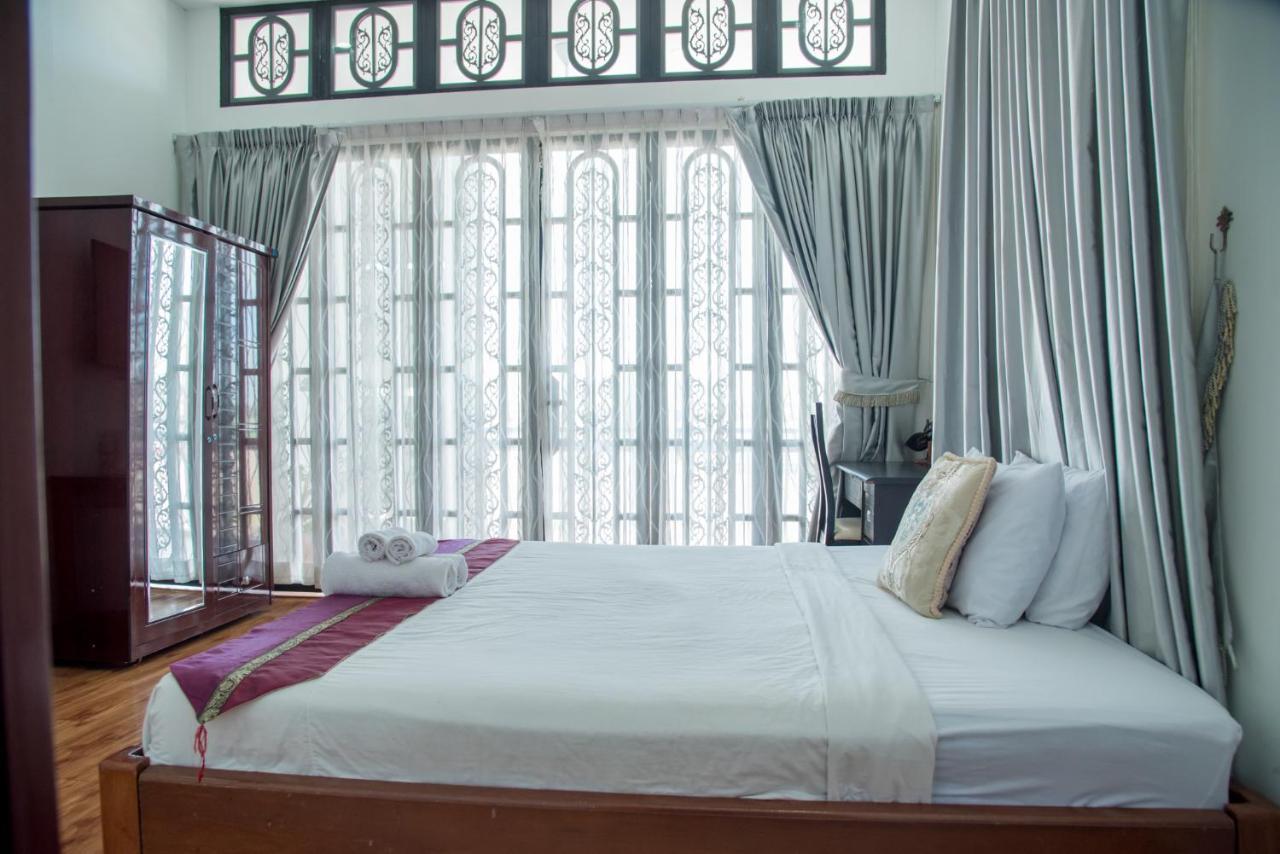 New Season Riverside Hotel Phnom Penh Exterior foto